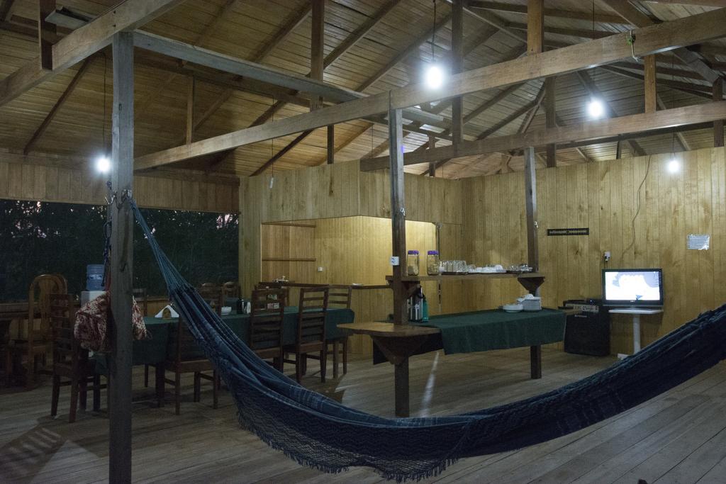Amazon Arowana Lodge Careiro Exterior photo