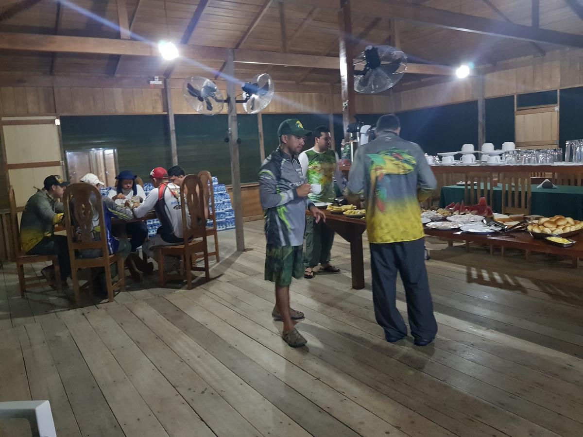 Amazon Arowana Lodge Careiro Exterior photo