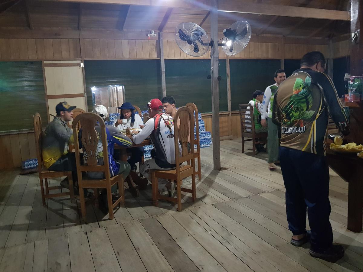 Amazon Arowana Lodge Careiro Exterior photo