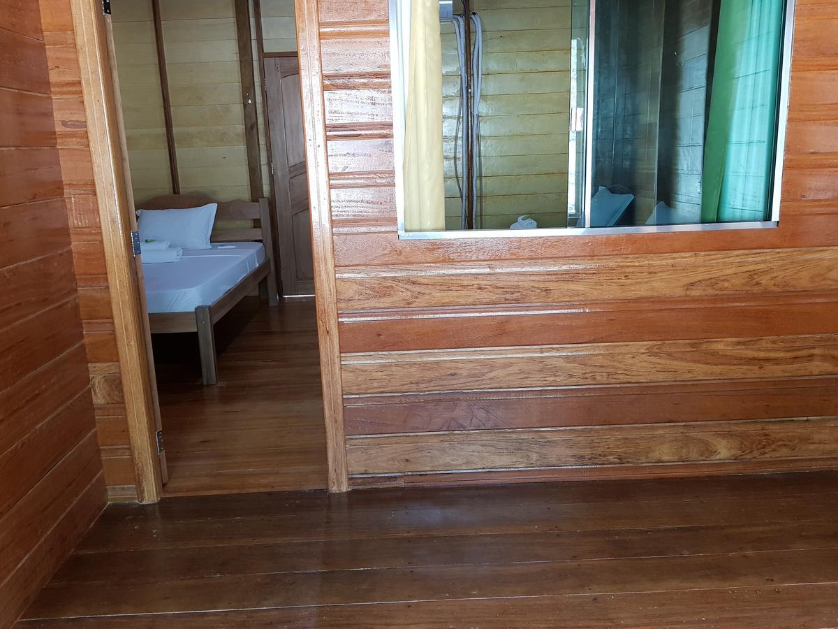 Amazon Arowana Lodge Careiro Exterior photo