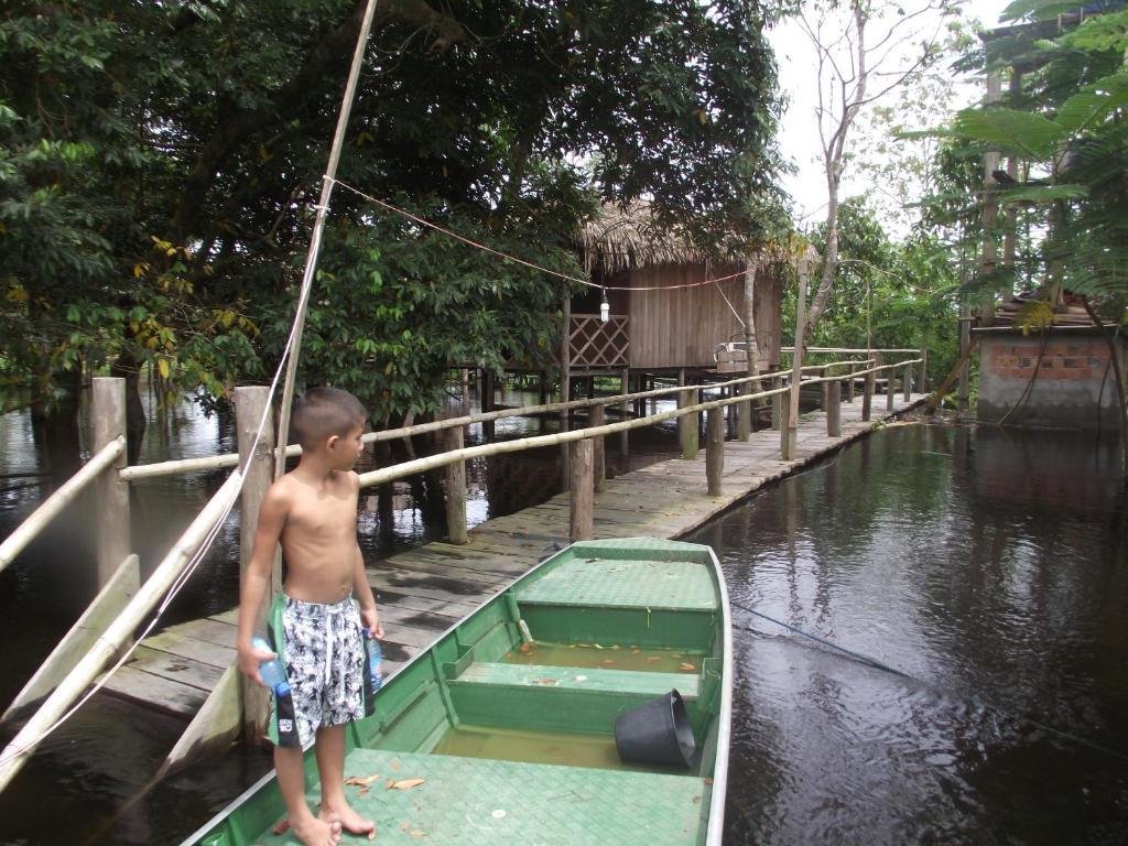 Amazon Arowana Lodge Careiro Exterior photo